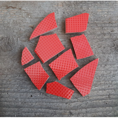 Červený puntík 1kg - lesk - mozaikové střepy